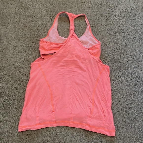 Lululemon work out top - Picture 2 of 8